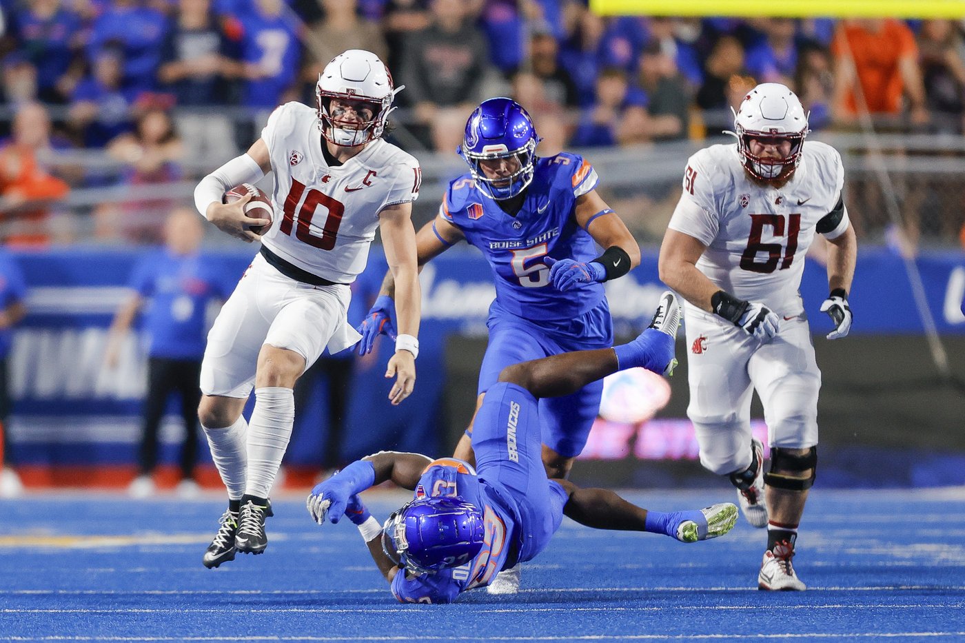 Ashton Jeanty runs for 259 yards and 4 TDs, No. 25 Boise State beats Washington State 45-24 | iNFOnews.ca