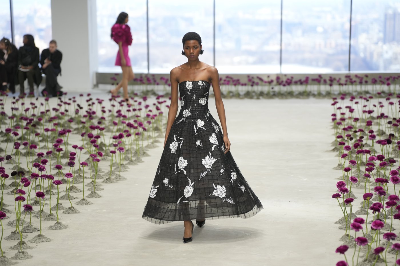 Carolina Herrera debuts new fall looks high above New York City | iNFOnews.ca