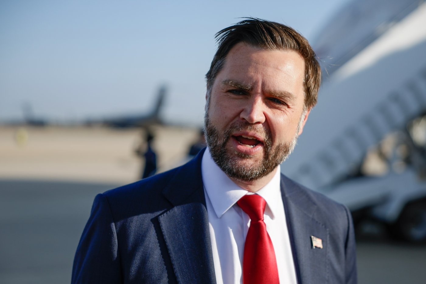 Alaska's governor orders a probe into Peltola's Senate campaign over spoiler candidate controversy | iNFOnews.ca