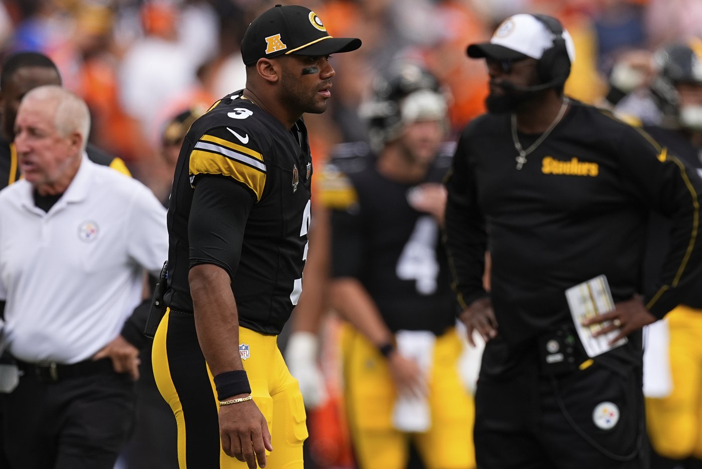 Steelers QB Russell Wilson will 'probably' be active and back up Justin Fields against the Raiders | iNFOnews.ca