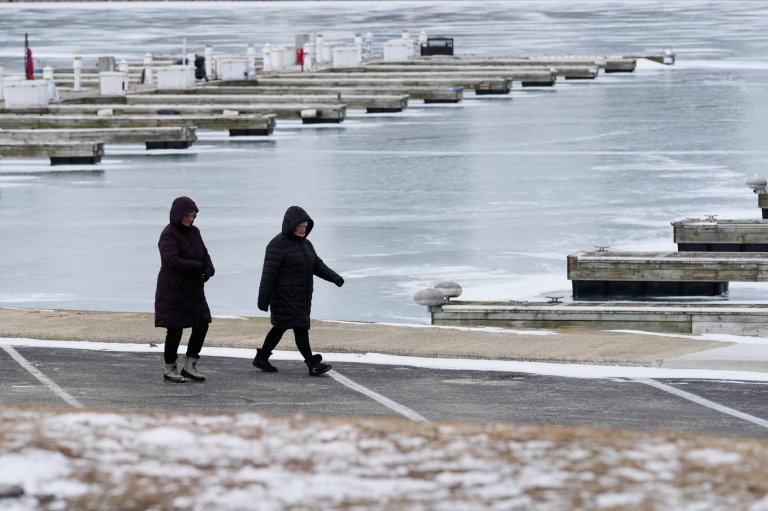 You're at risk of frostbite in this bitterly cold weather. Here's what to know | iNFOnews.ca
