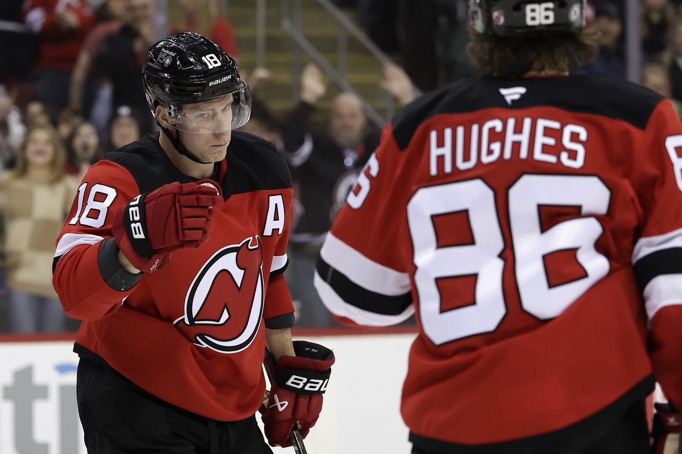 Jake Allen stops 24 as Devils rout Flyers 5-0 | iNFOnews.ca