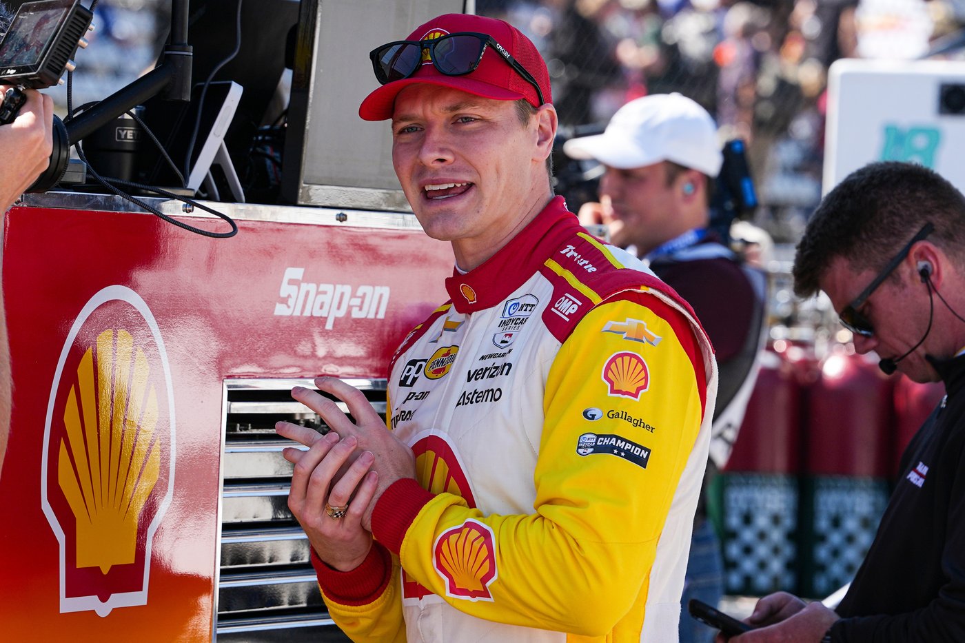 Josef Newgarden wins at Phoenix and moves atop the IndyCar standings | iNFOnews.ca