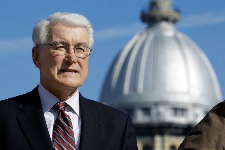 Former Illinois Gov. Jim Edgar, a popular two-term Republican, dies at 79 | iNFOnews.ca