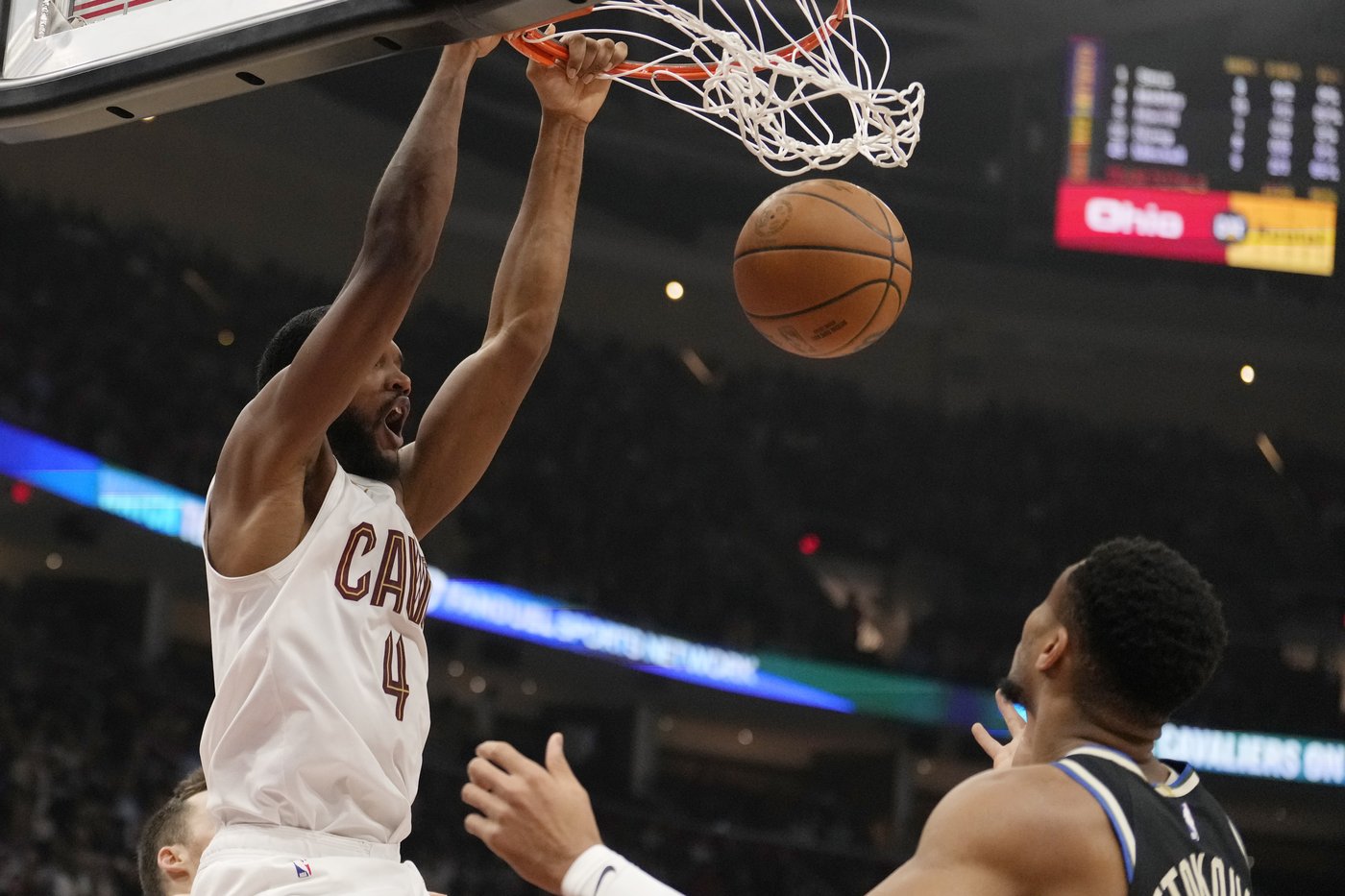Donovan Mitchell scores 27 as Cavs improve to 15-1 at home, roll over NBA Cup champion Bucks 124-101 | iNFOnews.ca