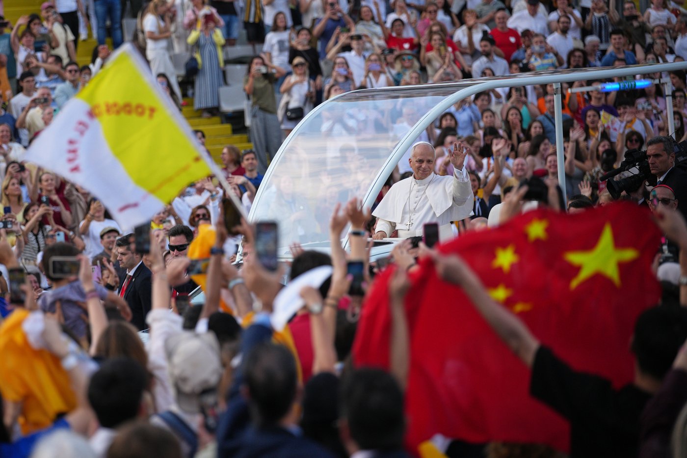 Pope's youth rally in Spain gets raw, with frank discussion of depression and domestic violence | iNFOnews.ca