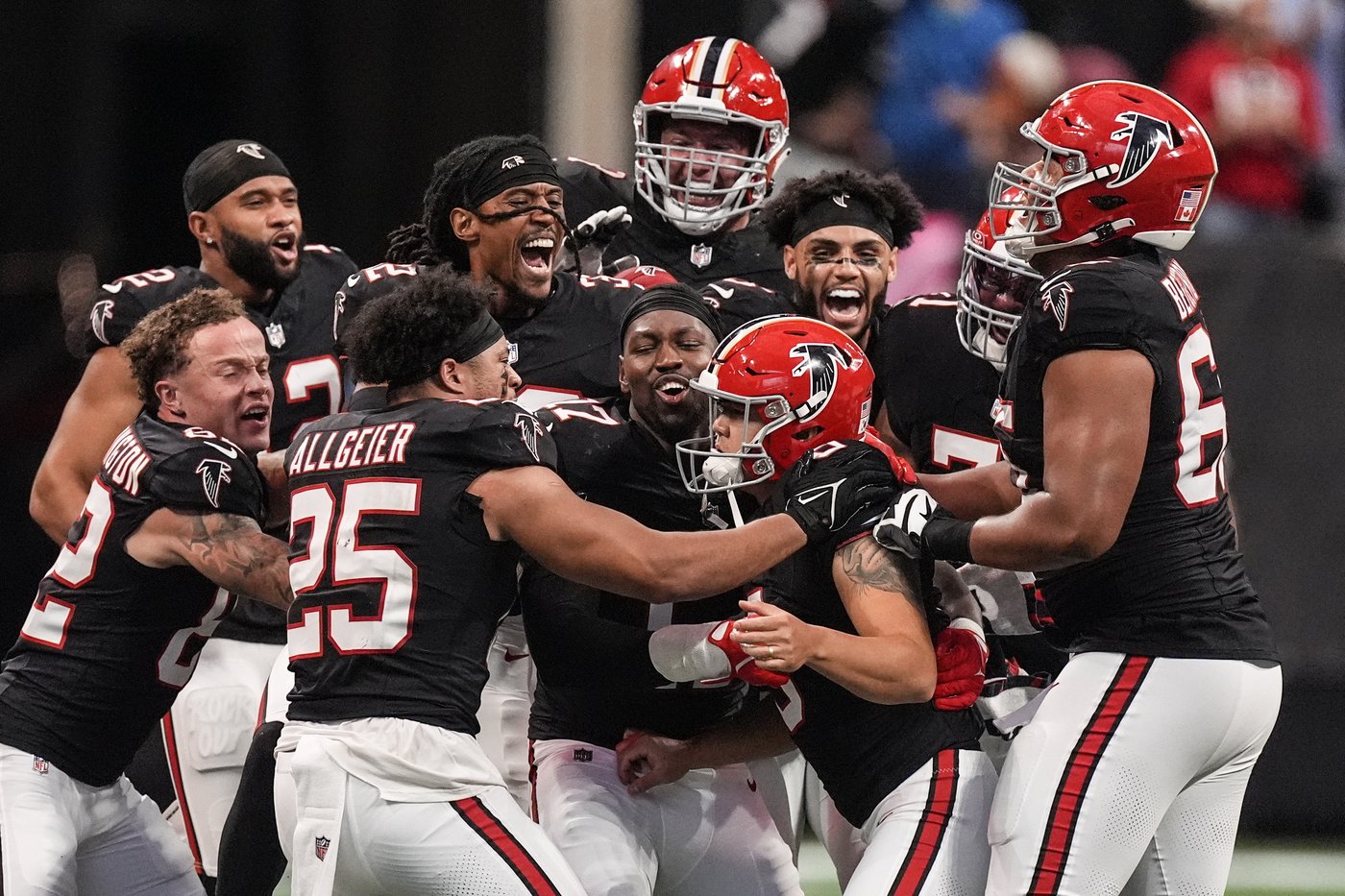 Falcons rally with late field goal to beat Saints 26-24 | iNFOnews.ca