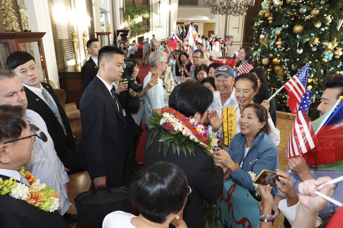 Taiwan's president visits East-West think tank as China criticizes his 2-day visit to Hawaii | iNFOnews.ca Taiwan's president visits East-West think tank as China criticizes his 2-day visit to Hawaii | iNFOnews.ca