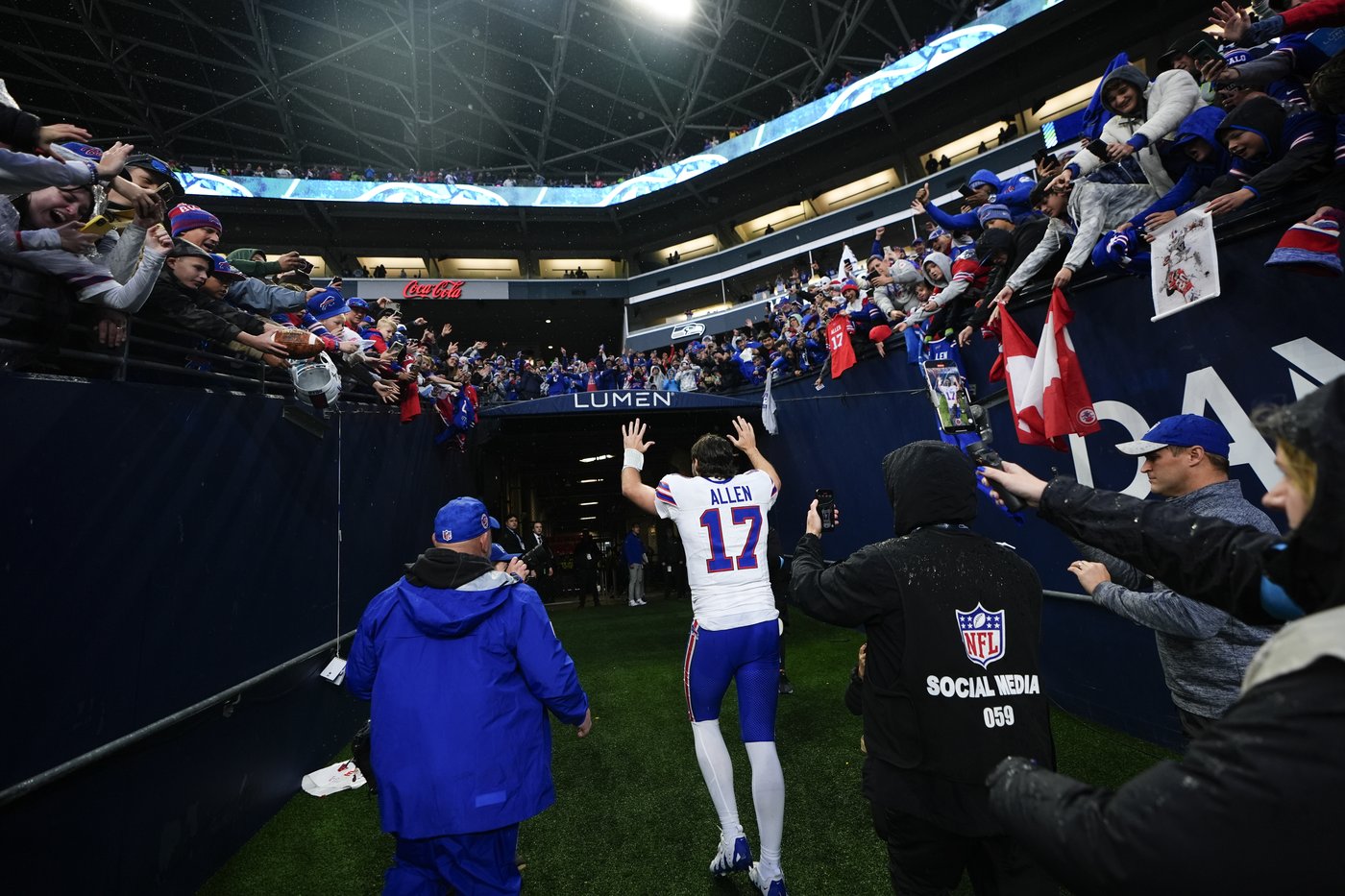 Josh Allen throws 2 TD passes and the Bills cruise past the Seahawks 31-10 | iNFOnews.ca Josh Allen throws 2 TD passes and the Bills cruise past the Seahawks 31-10 | iNFOnews.ca