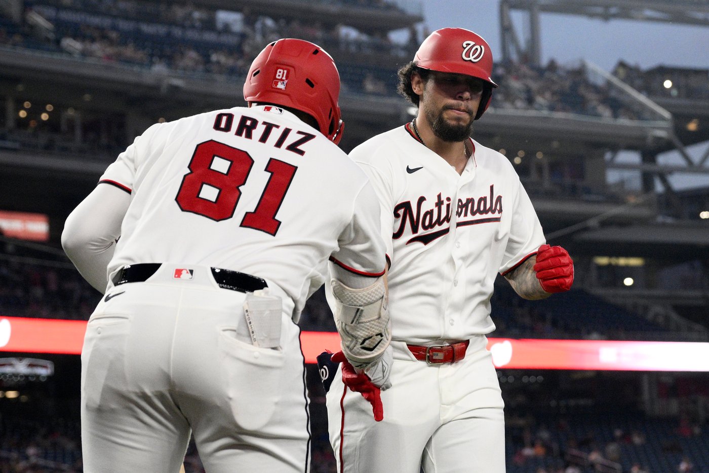 Yohandy Morales homers and has 3 hits in his debut as the Nationals top the Braves 9-5 | iNFOnews.ca