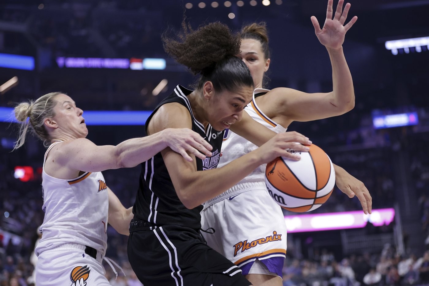 Kahleah Copper scores 25 points as Mercury come from behind to beat Valkyries 98-91 | iNFOnews.ca