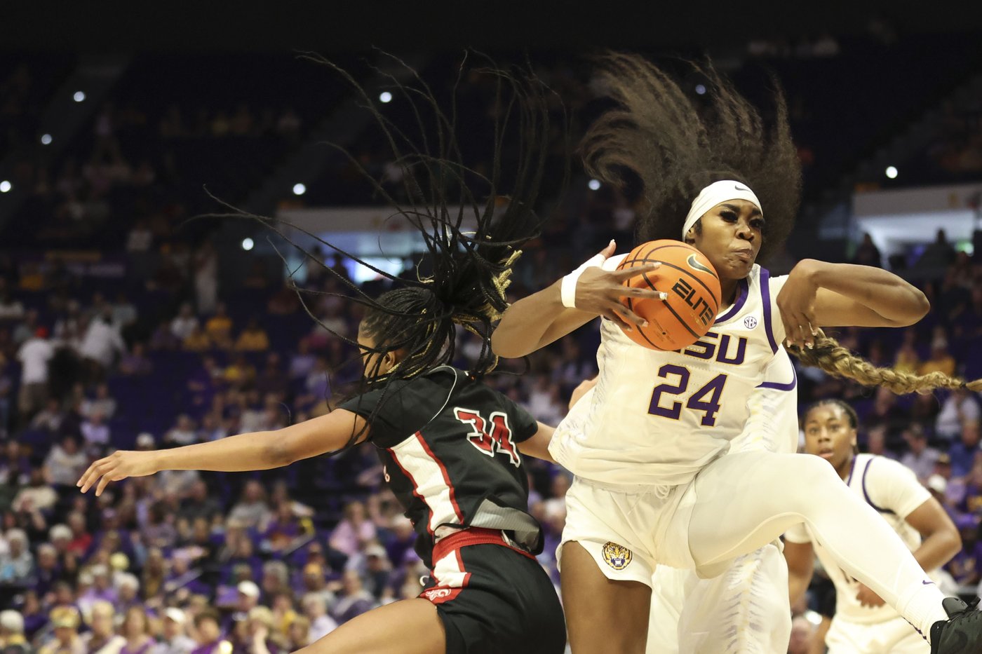 Wolfenbarger, Morrow lead No. 4 LSU past Louisiana-Lafayette 85-57 | iNFOnews.ca Wolfenbarger, Morrow lead No. 4 LSU past Louisiana-Lafayette 85-57 | iNFOnews.ca