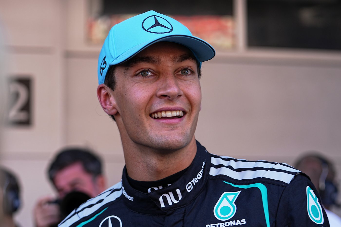 Russell takes pole at Barcelona GP with F1 leader Antonelli third behind Hamilton | iNFOnews.ca