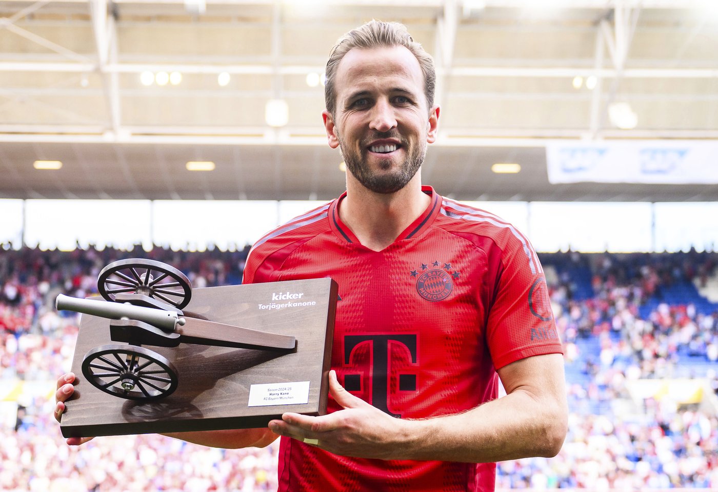 Harry Kane finishes Bundesliga as the top-scorer again | iNFOnews.ca Harry Kane finishes Bundesliga as the top-scorer again | iNFOnews.ca