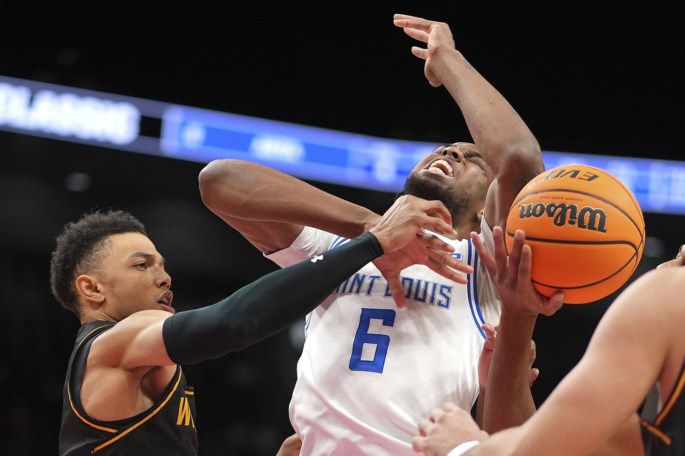 Justin Hill scores 17 as Wichita State downs Saint Louis 88-63 | iNFOnews.ca
