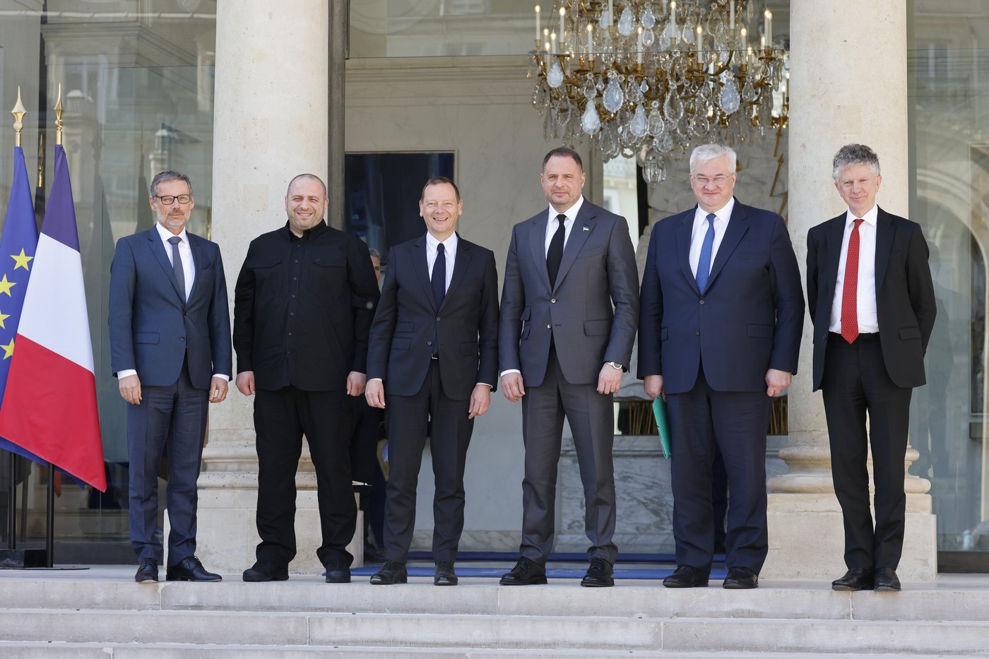 Rubio and Witkoff met Ukrainian and European officials for landmark talks on Ukraine's future | iNFOnews.ca