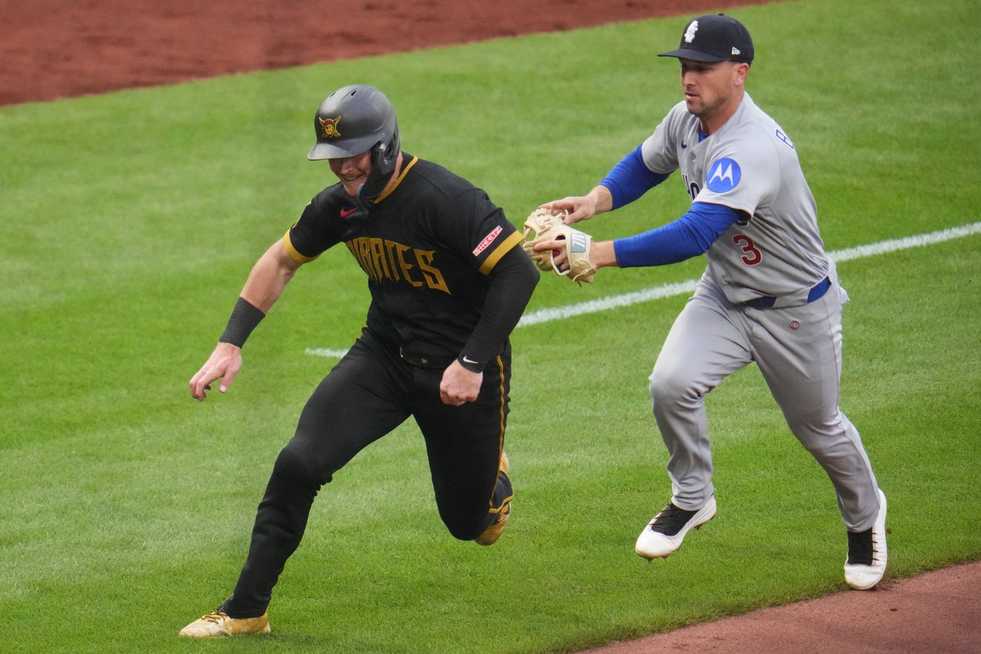 Dansby Swanson's two-out single in the 10th inning, Boyd's strong outing lift Cubs over Pirates 3-2 | iNFOnews.ca Dansby Swanson's two-out single in the 10th inning, Boyd's strong outing lift Cubs over Pirates 3-2 | iNFOnews.ca
