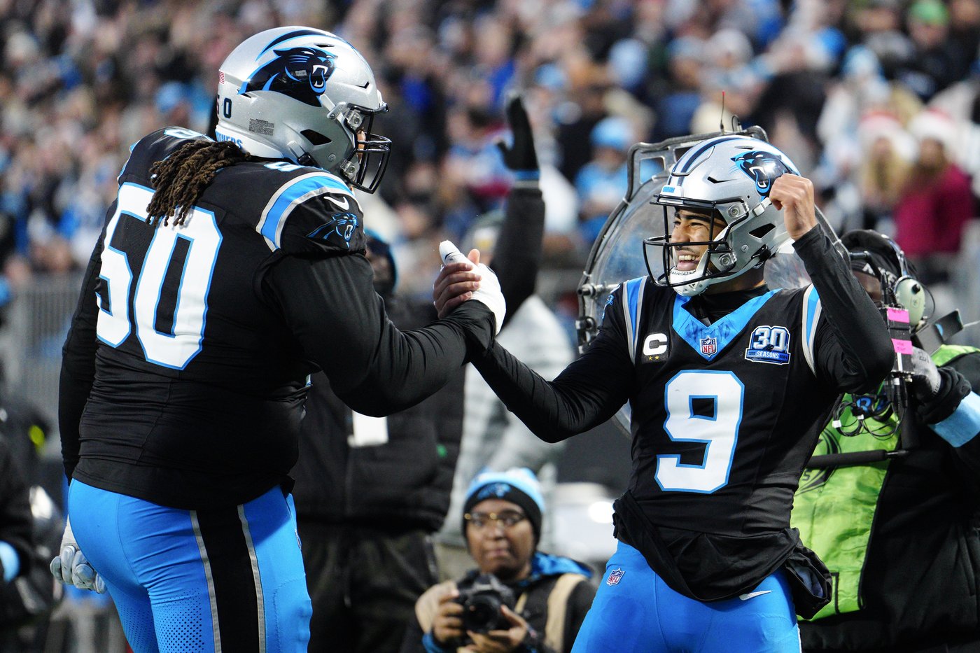 Saquon Barkley on pace to set Eagles rushing record against Panthers, eyes Dickerson's NFL record | iNFOnews.ca