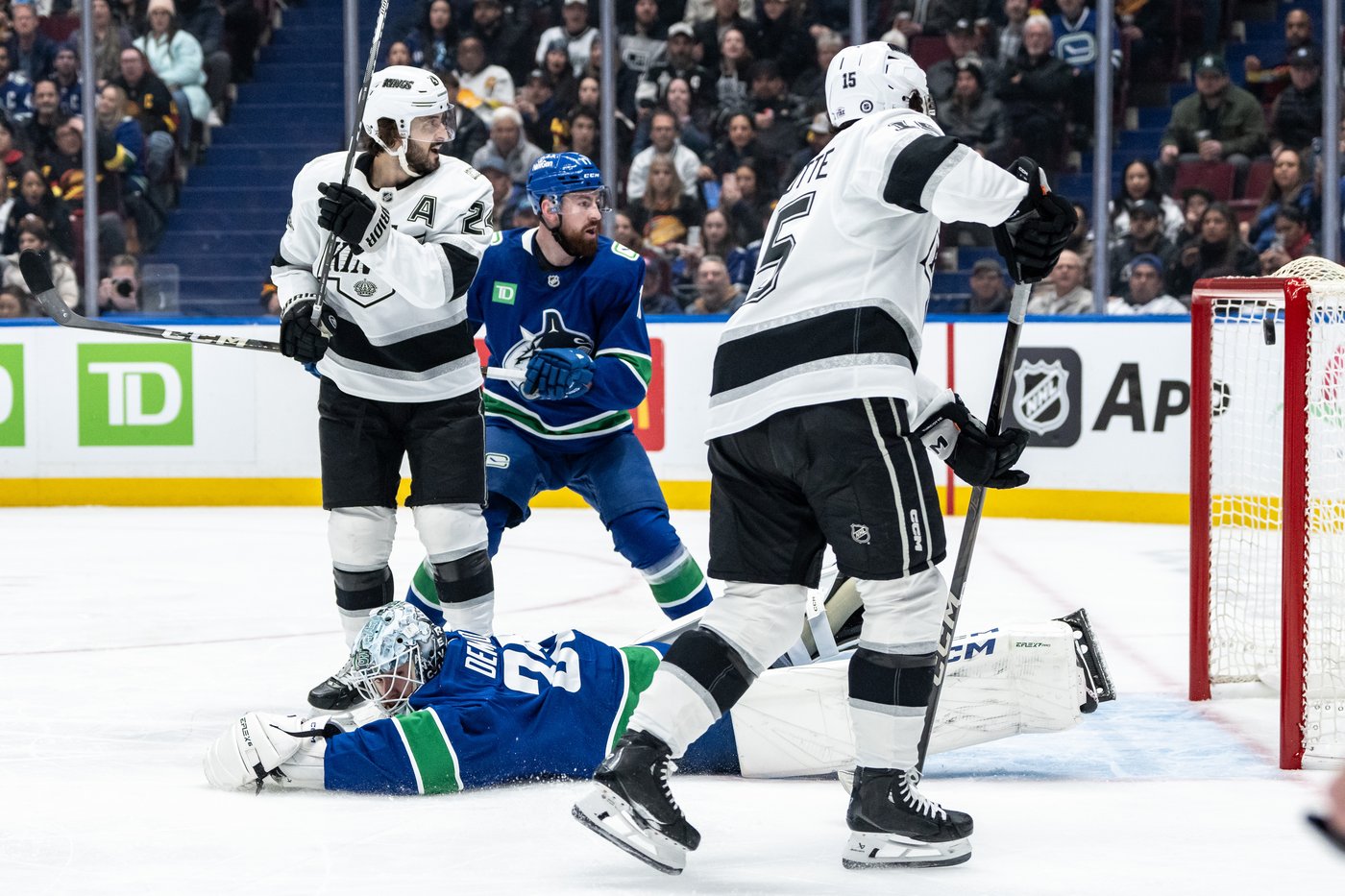 'We're sick of it': Vancouver Canucks searching for answers amid slump | iNFOnews.ca