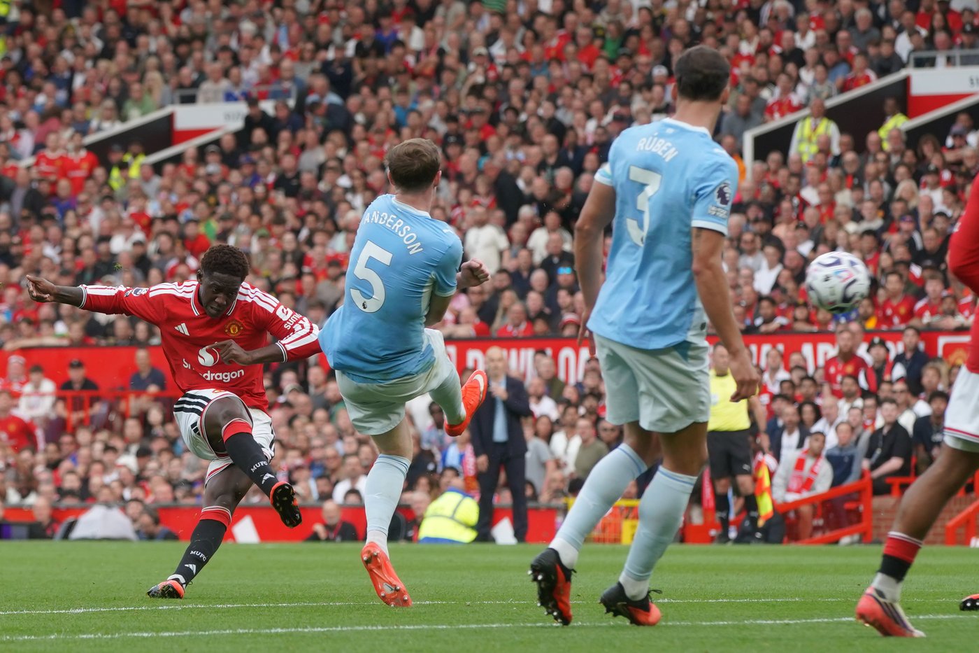 Haaland's disputed goal wins Manchester derby for 10-man City against United | iNFOnews.ca Haaland's disputed goal wins Manchester derby for 10-man City against United | iNFOnews.ca