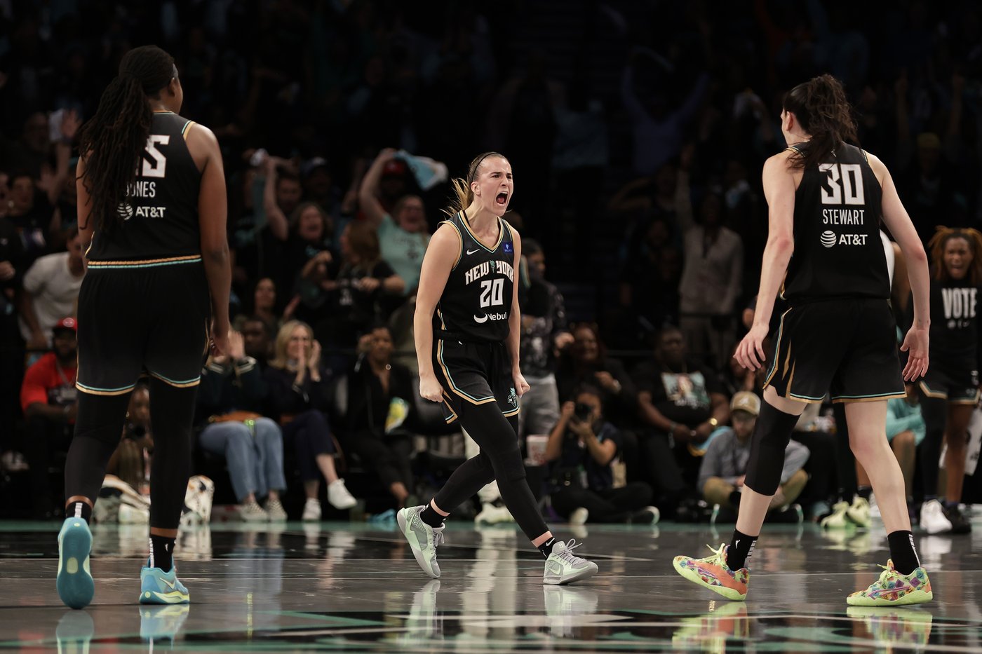 Ionescu scores 36 points and Liberty advance to WNBA semifinals with 91-82 win over Dream | iNFOnews.ca