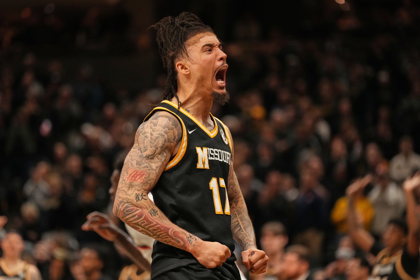 Stone scores 22, Mitchell 20 as Missouri beats Auburn 84-74, improves to 3-1 in SEC | iNFOnews.ca Stone scores 22, Mitchell 20 as Missouri beats Auburn 84-74, improves to 3-1 in SEC | iNFOnews.ca