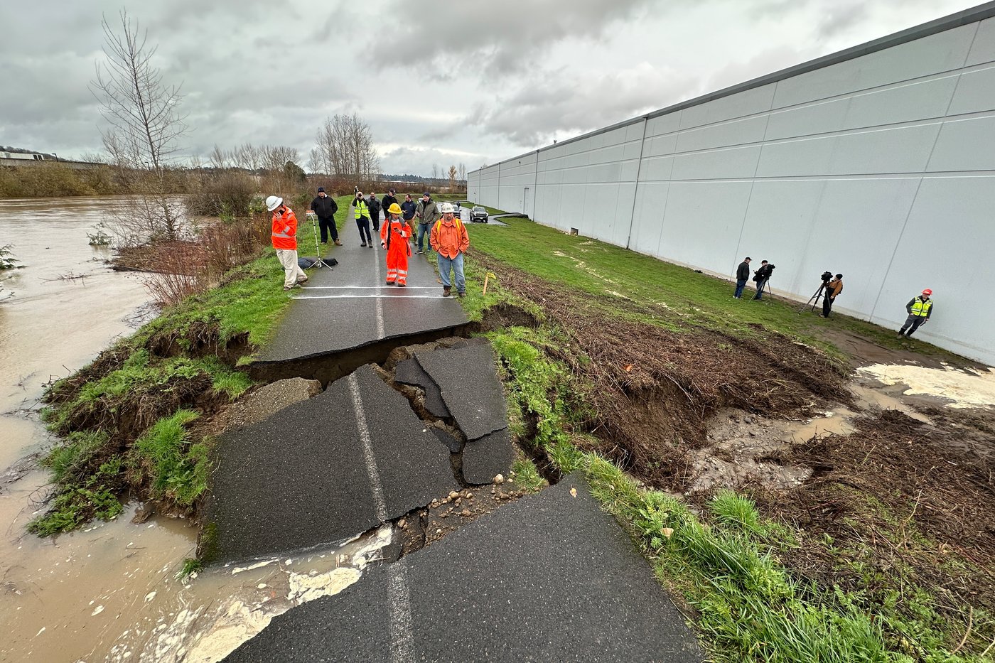 Damage from record flooding in Washington state is profound, with more on the way, governor says | iNFOnews.ca Damage from record flooding in Washington state is profound, with more on the way, governor says | iNFOnews.ca