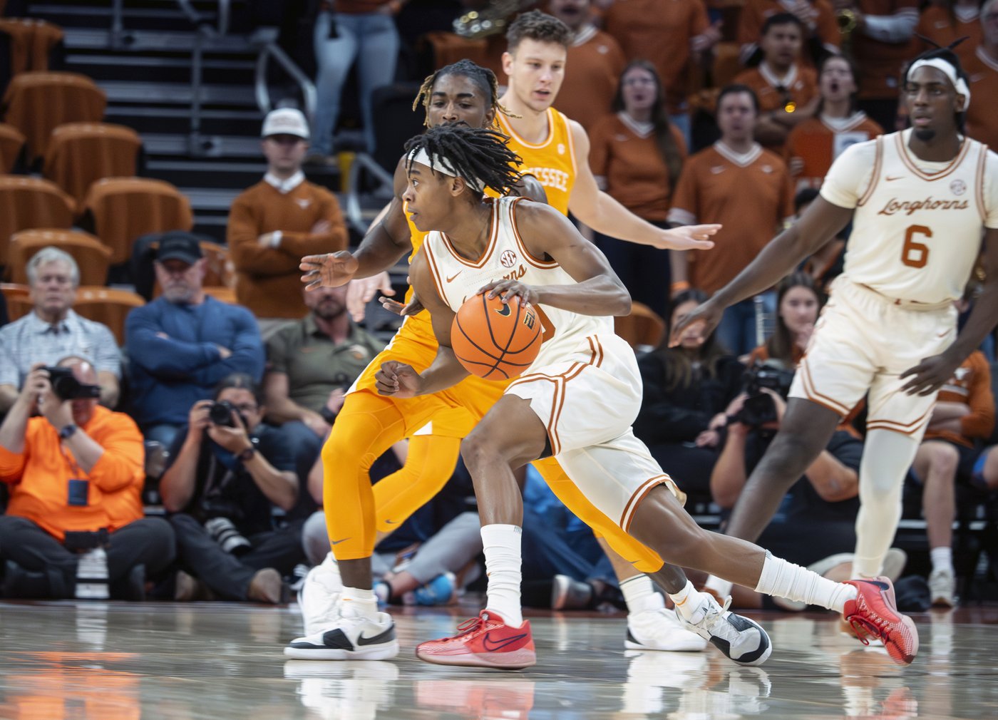 Still winless in league play, Longhorns and Sooners finding life hard in SEC men's basketball | iNFOnews.ca Still winless in league play, Longhorns and Sooners finding life hard in SEC men's basketball | iNFOnews.ca
