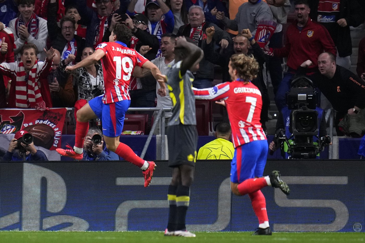 Atletico raises awareness of fans with disabilities at Champions League game | iNFOnews.ca Atletico raises awareness of fans with disabilities at Champions League game | iNFOnews.ca