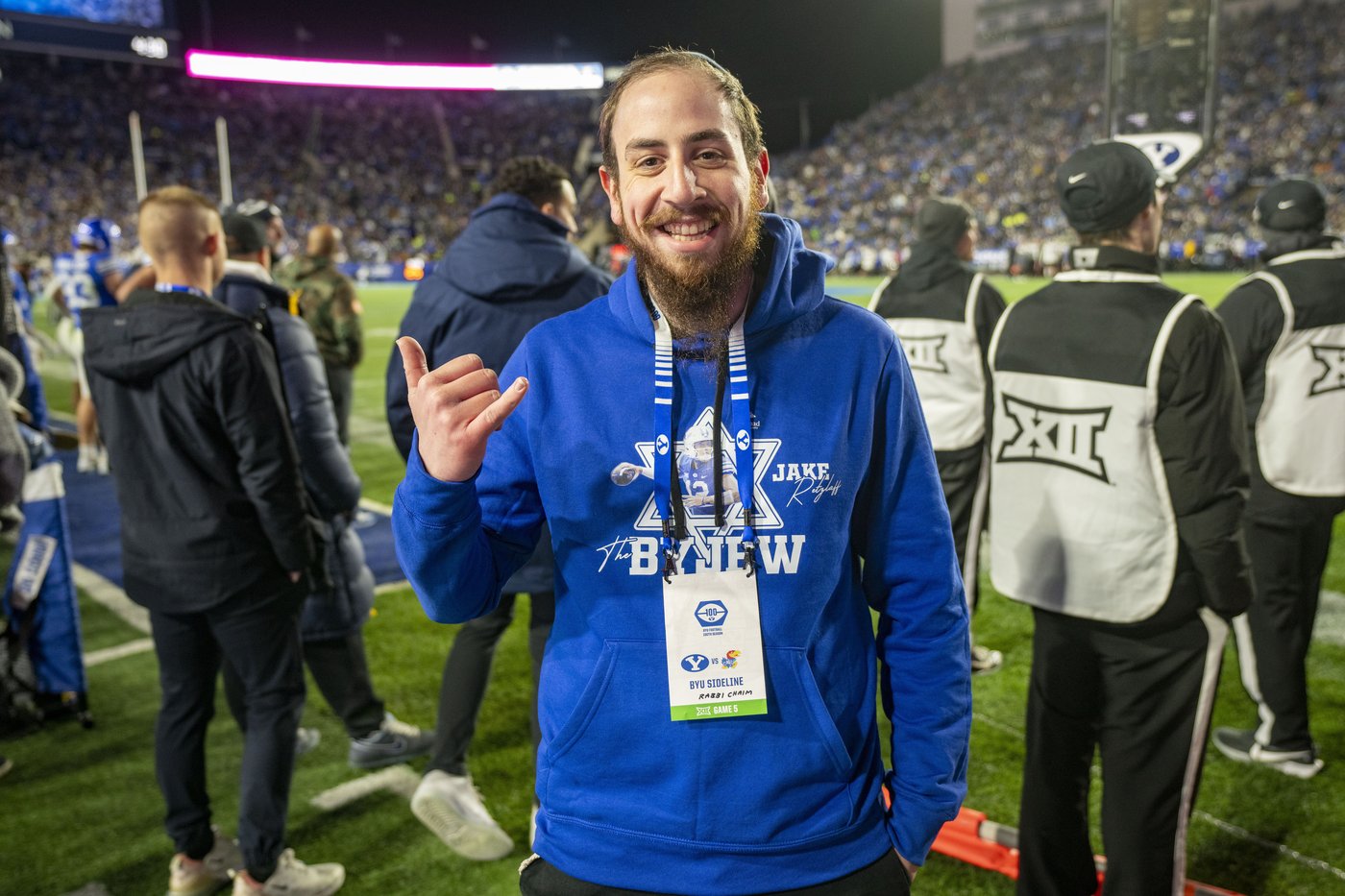 BYU quarterback Jake Retzlaff brings touchdowns and Jewish teachings to predominantly Mormon school | iNFOnews.ca BYU quarterback Jake Retzlaff brings touchdowns and Jewish teachings to predominantly Mormon school | iNFOnews.ca
