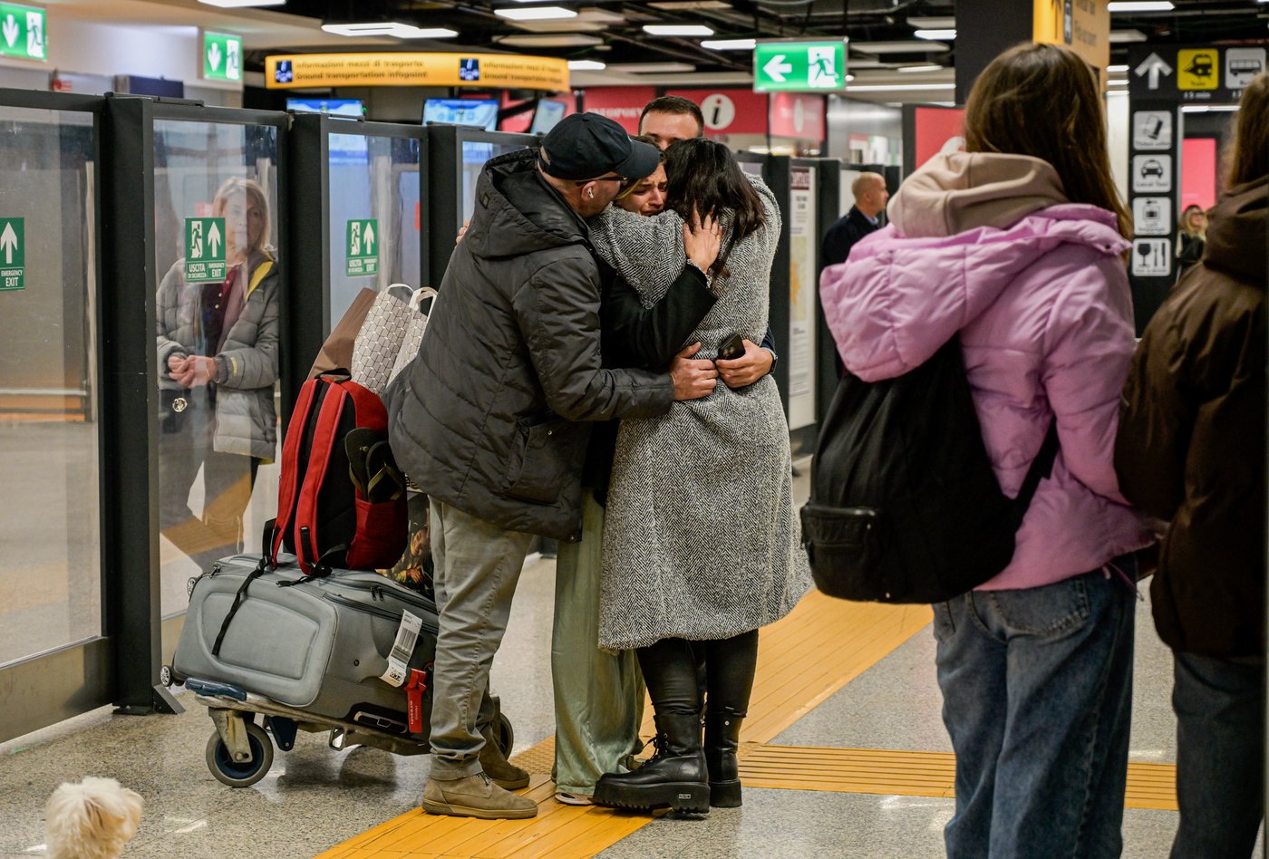 Governments scramble to bring citizens home during travel chaos caused by war in the Middle East | iNFOnews.ca