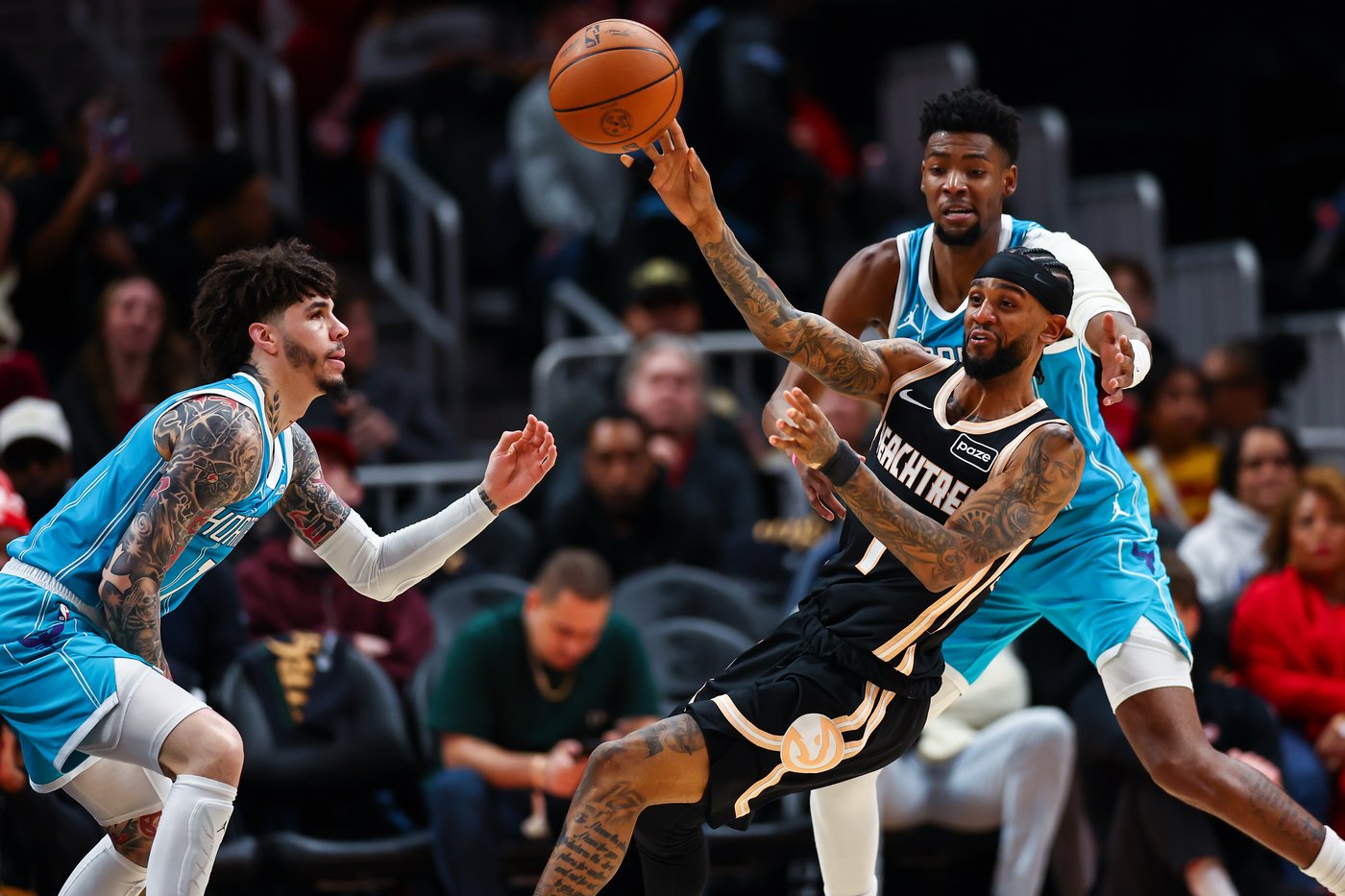 Bridges stars as the Hornets beat the Hawks 126-119 for their 9th straight win | iNFOnews.ca