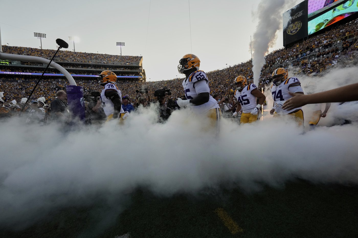 Florida assistant Jabbar Juluke suspended 3 games for his role in a pre-game scuffle at LSU | iNFOnews.ca