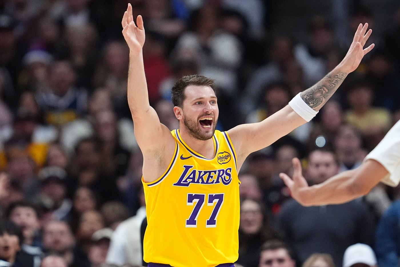 Lakers' Luka Doncic separates from fiancee after thwarted efforts to bring daughters to US | iNFOnews.ca