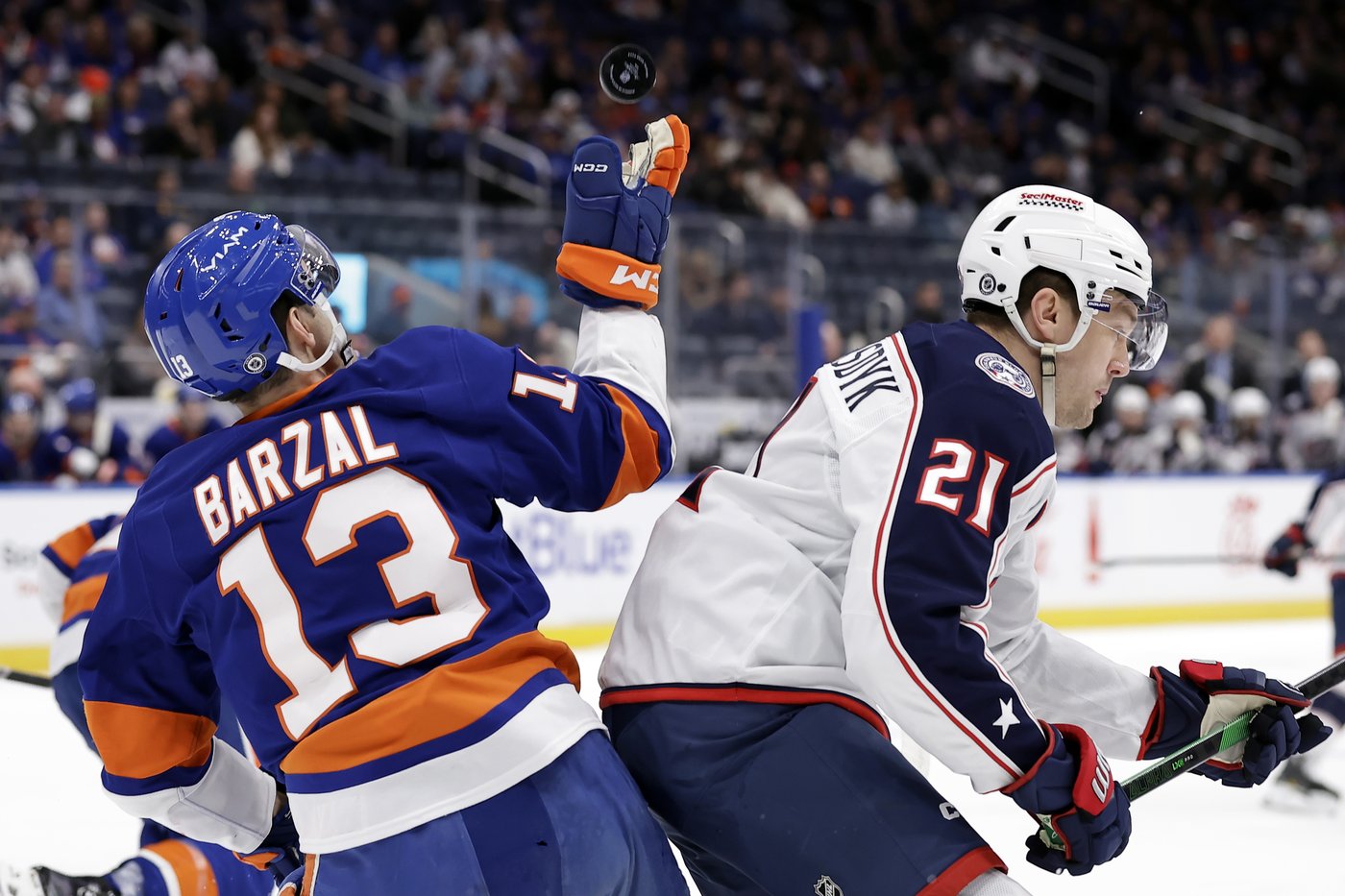 Horvat scores twice, Islanders beat Blue Jackets 3-1 | iNFOnews.ca