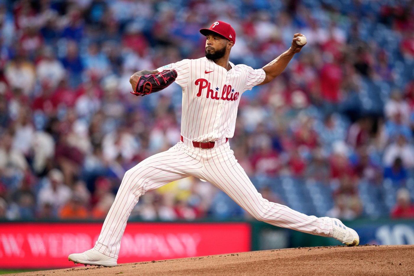 Schwarber hits grand slam for 44th homer in Phillies' 11-7 win over Astros | iNFOnews.ca
