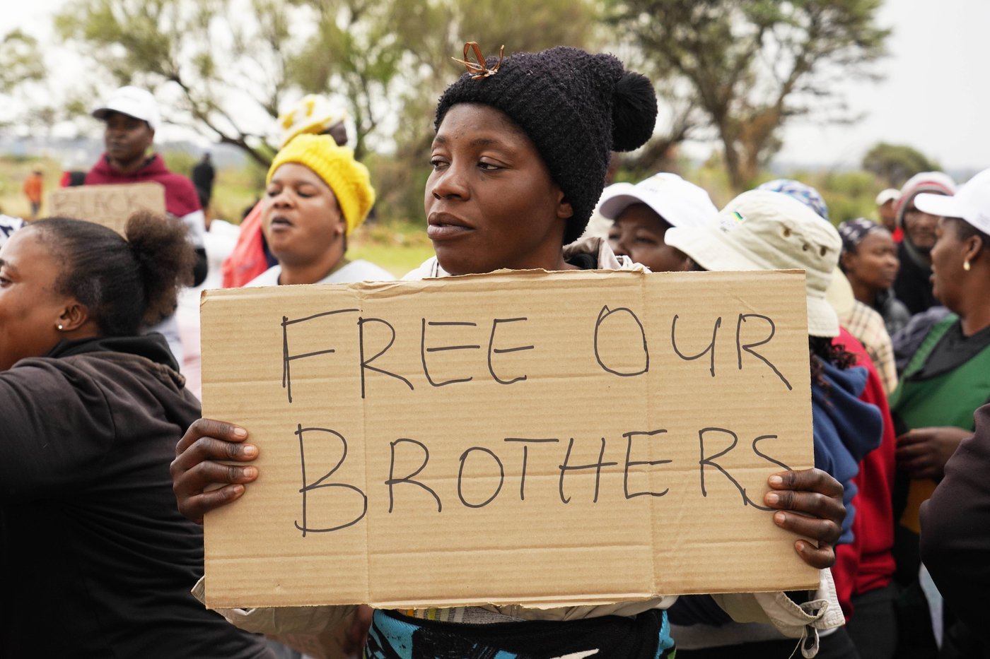 At least 100 illegal miners have died while trapped in a South African mine for months, group says | iNFOnews.ca