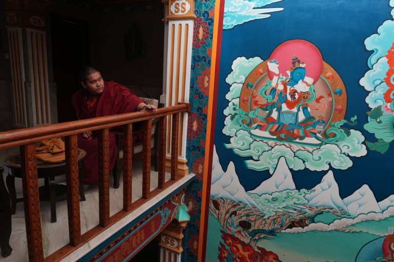 Journey of a lifetime: A US teen Buddhist lama is now a monk studying in the Himalayan foothills | iNFOnews.ca