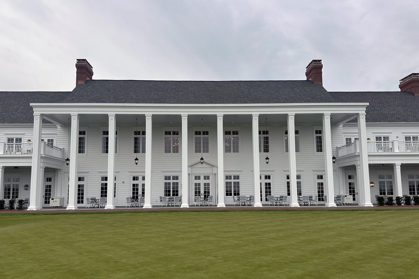 Oakland Hills opens new clubhouse, 4 years after century-old wooden structure was lost in fire | iNFOnews.ca