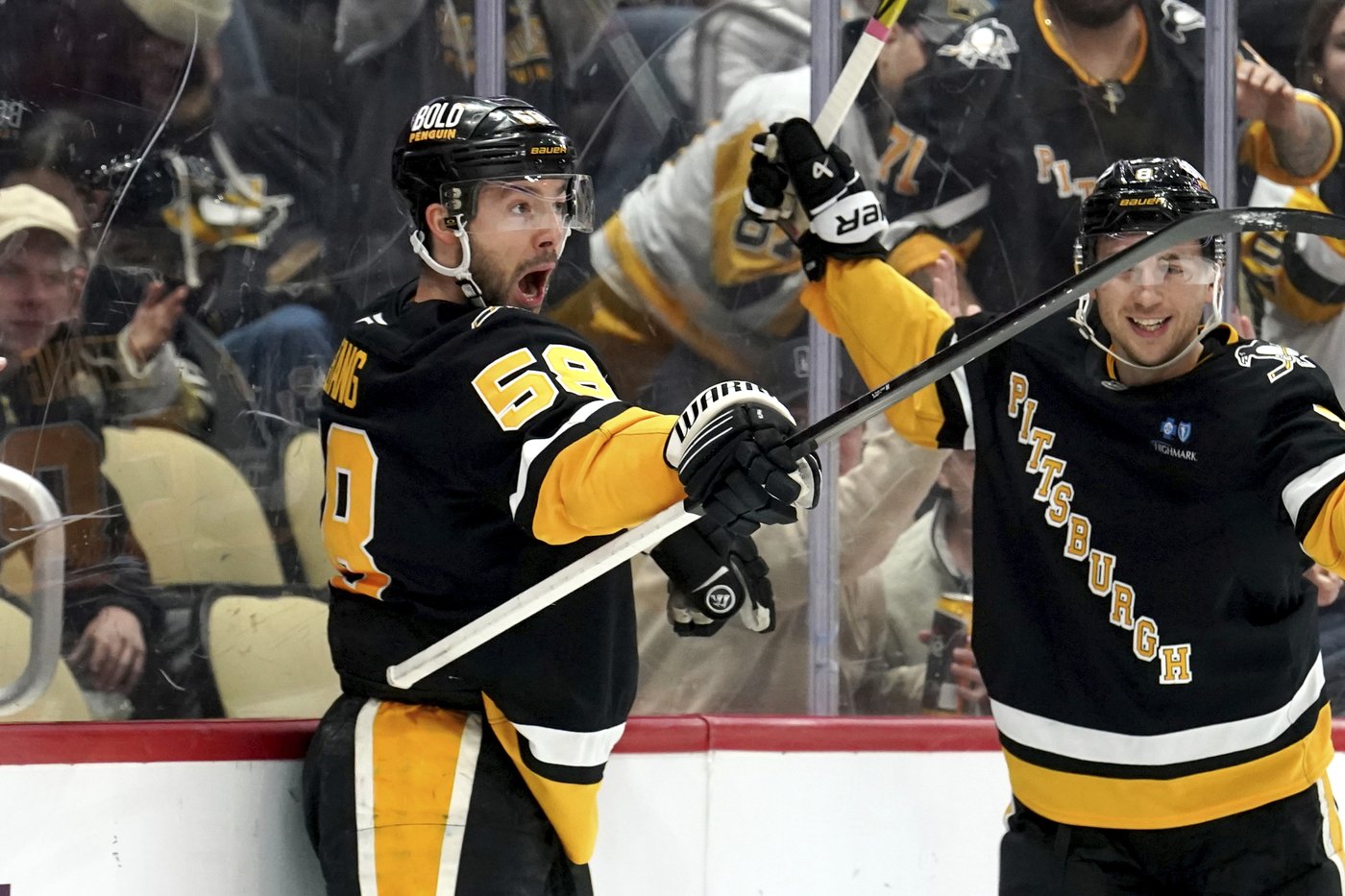 Bunting scores decisive power-play goal to power Penguins past Maple Leafs 5-2 | iNFOnews.ca