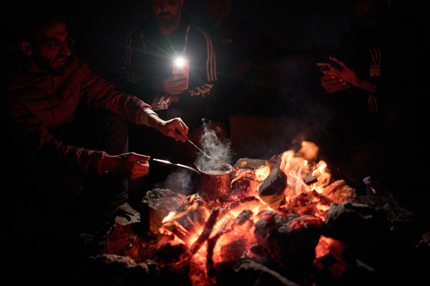 Photos show West Bank Palestinians keeping watch at night as settler violence grows | iNFOnews.ca