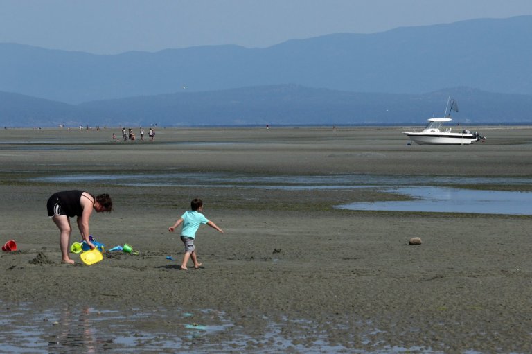 Daily heat records fall across B.C. communities, including one century-old mark | iNFOnews.ca
