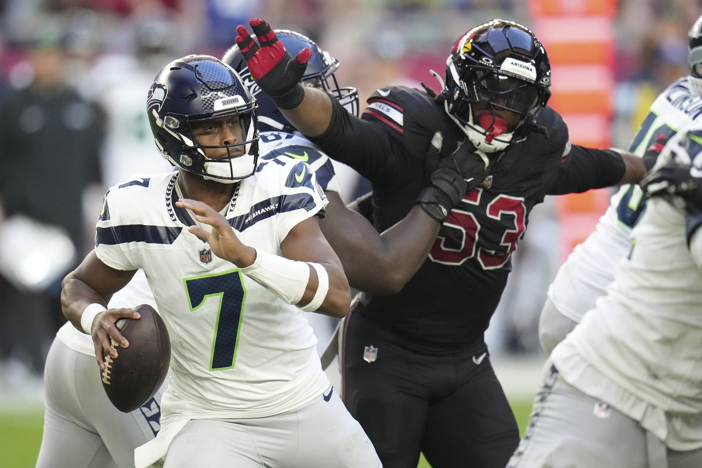 Charbonnet runs for career-high 134 yards, 2 TDs as NFC West-leading Seahawks beat Cardinals 30-18 | iNFOnews.ca Charbonnet runs for career-high 134 yards, 2 TDs as NFC West-leading Seahawks beat Cardinals 30-18 | iNFOnews.ca