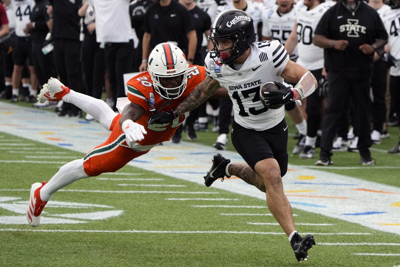 No. 18 Iowa State wins 11 games for 1st time, tops No. 15 Miami 42-41 in Pop-Tarts Bowl | iNFOnews.ca