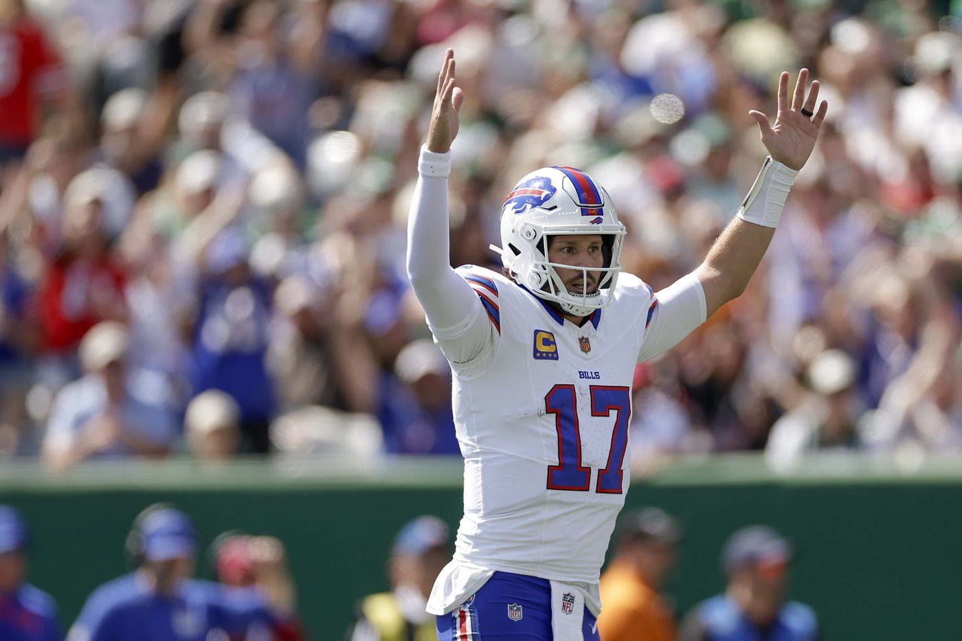 Dolphins travel to Buffalo, where they've lost nine straight and not beaten the Bills since 2016 | iNFOnews.ca