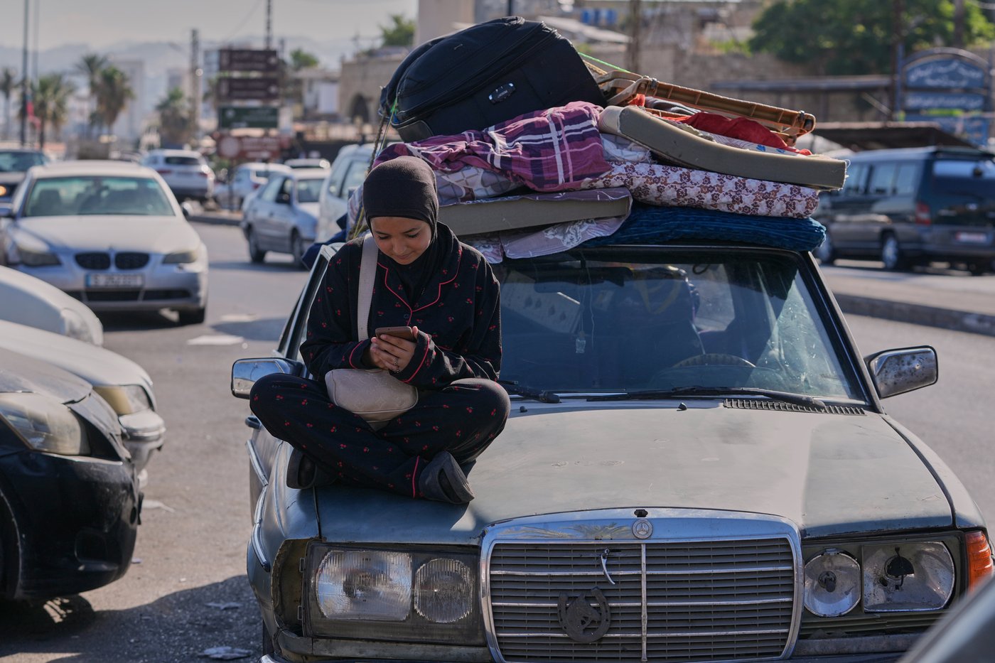 Lebanese return home to destruction after word of an initial US-Iran deal, in photos | iNFOnews.ca