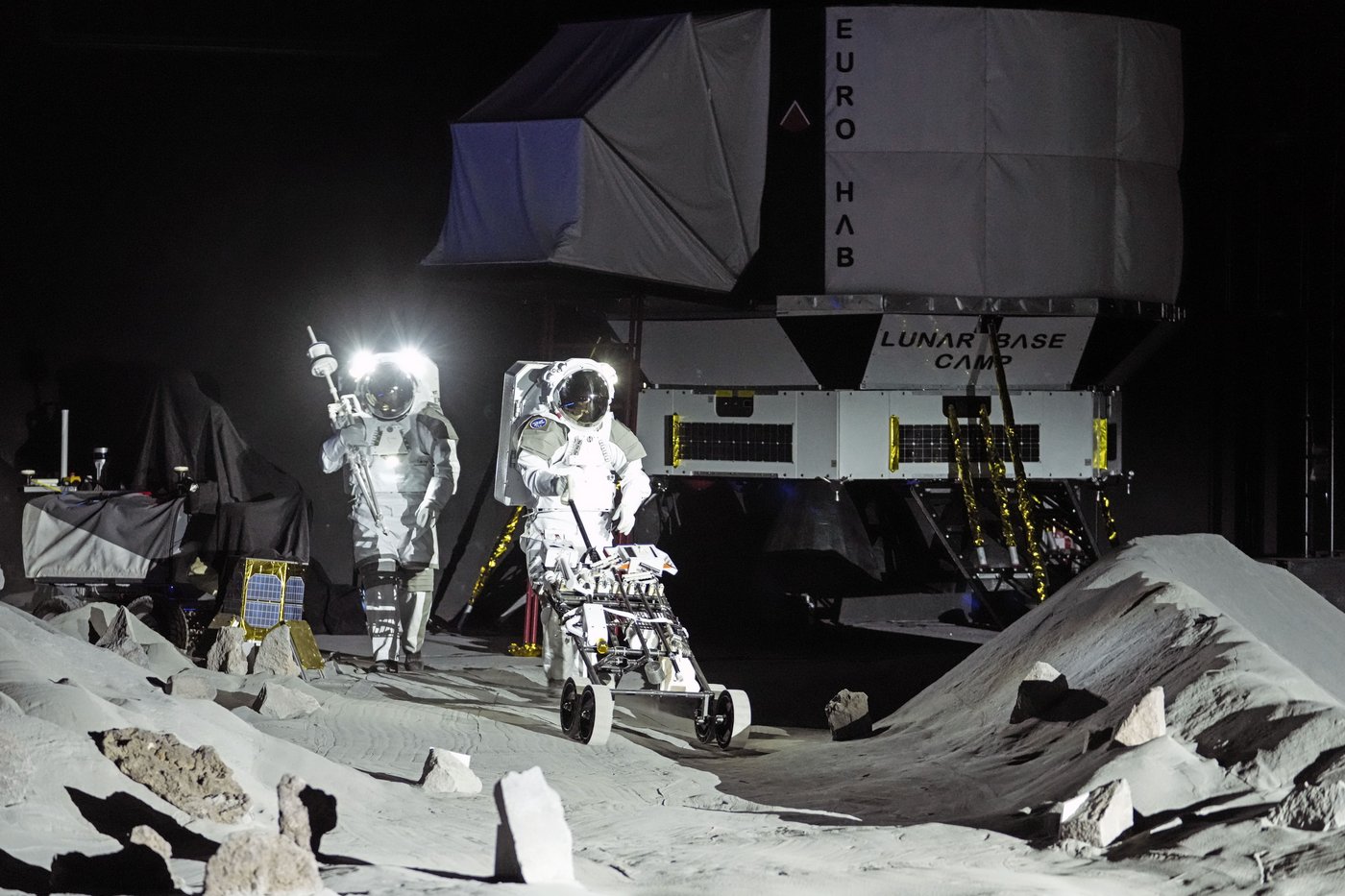 Though it's not the moon yet, it's the next best thing for European astronauts | iNFOnews.ca Though it's not the moon yet, it's the next best thing for European astronauts | iNFOnews.ca