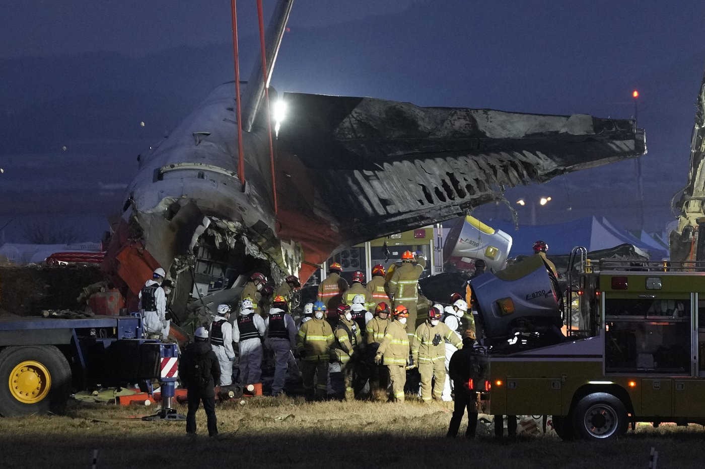 What we know about the deadly passenger jet crash in South Korea | iNFOnews.ca
