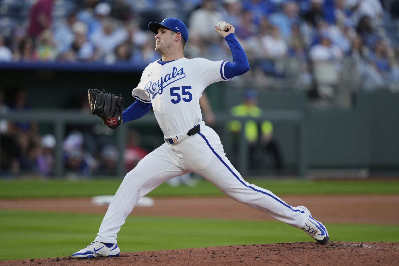 Witt and Ragans lead surging Royals to 3-0 win over White Sox | iNFOnews.ca