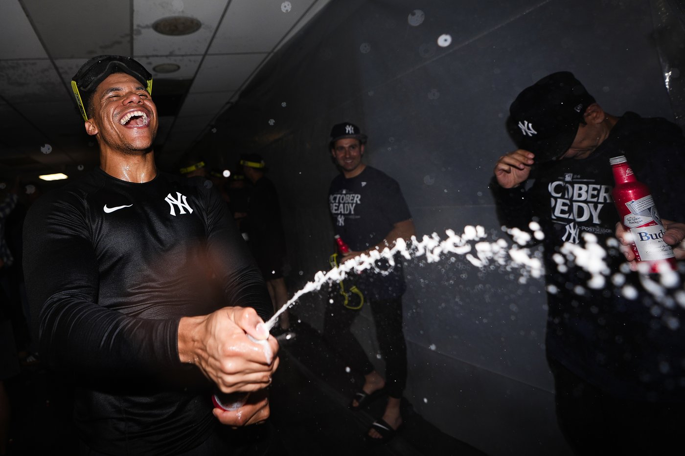 Yankees clinch playoff berth by beating Mariners 2-1 in 10 innings | iNFOnews.ca